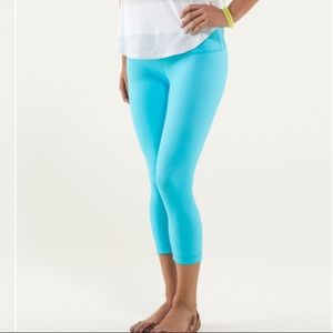 NWT! Rare Lululemon Wunder Under Crop Blue Denim